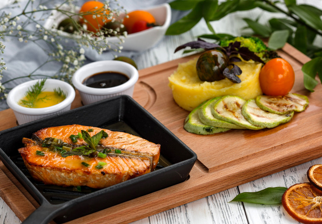 Low Carb High Fat: Wie eine Ernährung mit wenig Kohlenhydraten und vie ...