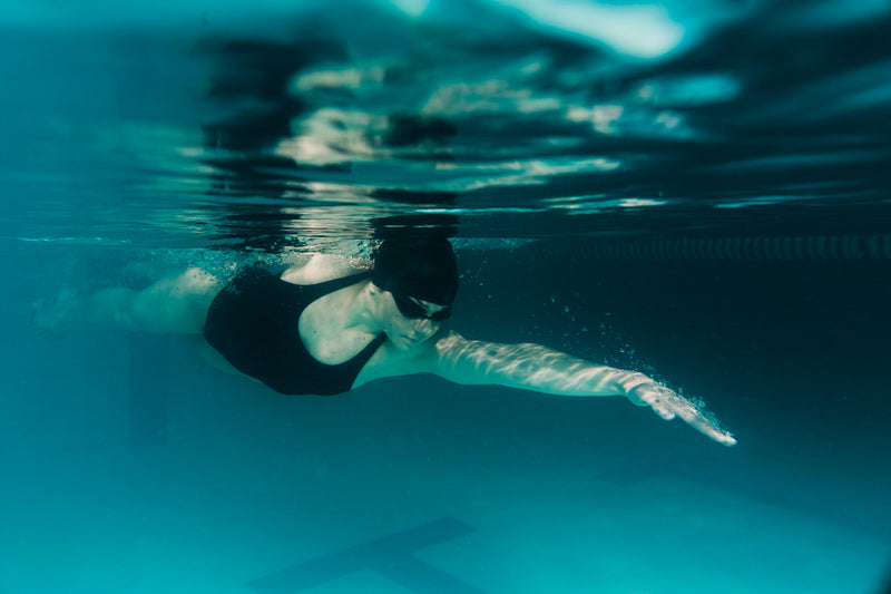 Durch Schwimmen abnehmen: Effektives Training für Gewichtsverlust